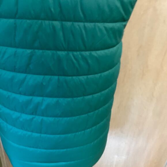 Goodfellow & Co. Green Quilted Soft puffer Full Zip Pockets Vest Warm athletic S - Picture 5 of 16